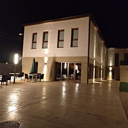 Hotel Entrerailes Касаларрейна Экстерьер фото
